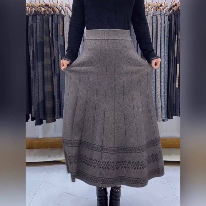 photo_5866381888875251826_y خرید دامن بافت گلدوخت شده - تصویر 5